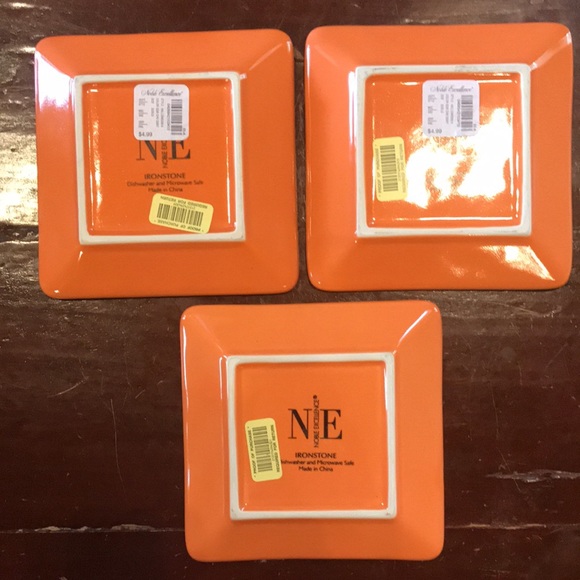 Set of 3 Small Stoneware Plates - Picture 6 of 10